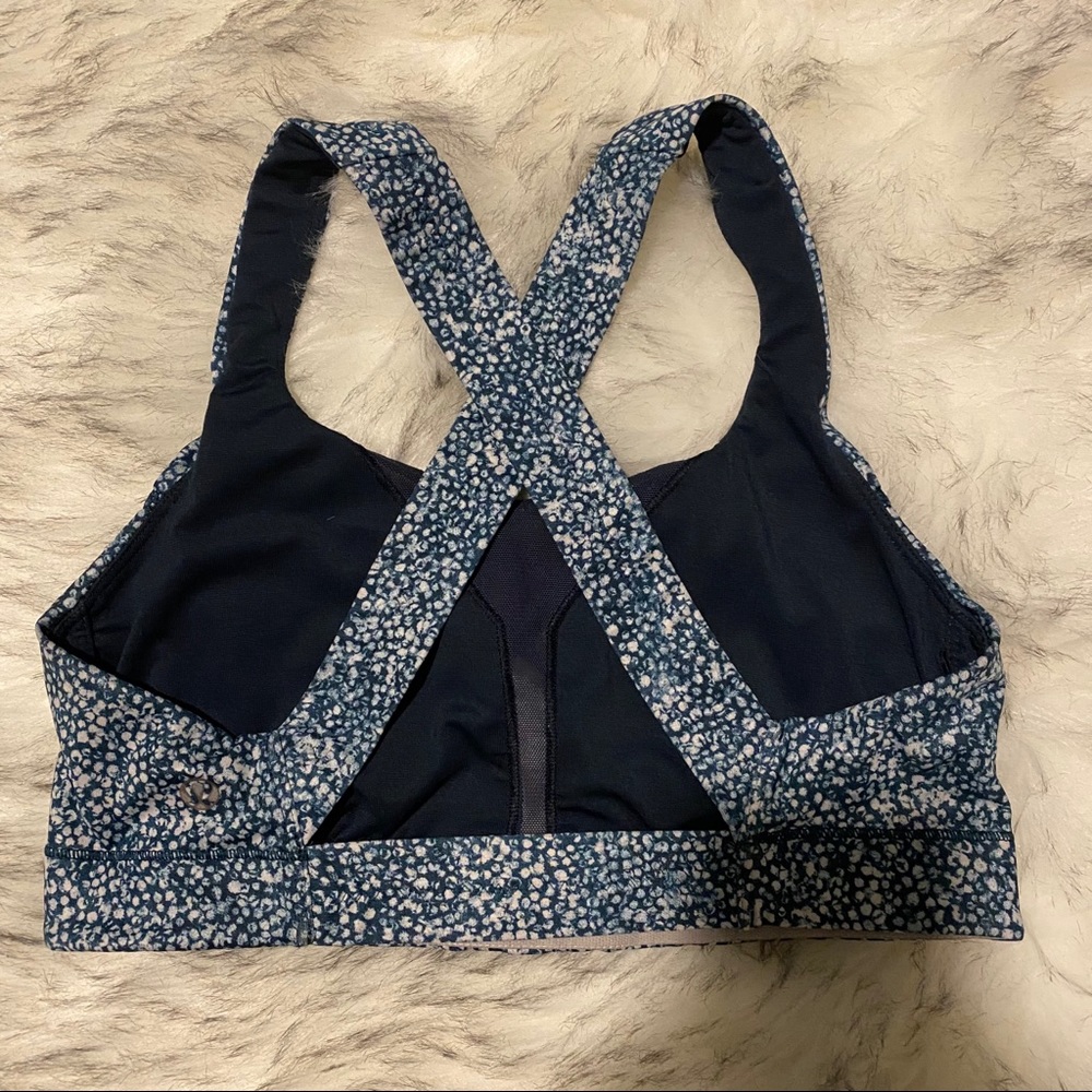 Lululemon In a Flash Sports Bra - Picture 4 of 4